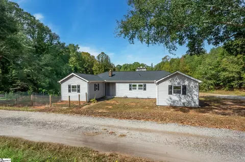 124 Lakeside Rd, Greenville, SC 29611