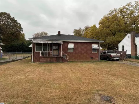 110 S Florida Ave, Greenville, SC 29611