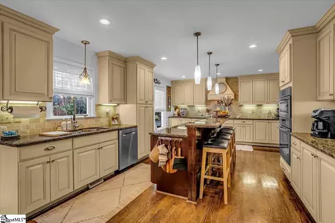 204 Lytle St, Greer, SC 29650 photo 7