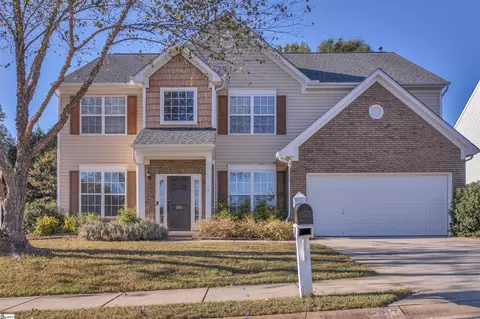 203 Tulip Tree Ln, Simpsonville, SC 29680