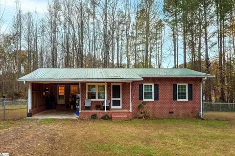 107 Westbrook Ln, Pickens, SC 29671