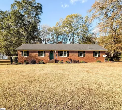 327 Skyland Dr, Clinton, SC 29325