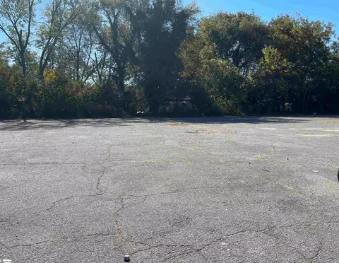 W Bramlett Road, Greenville, SC 29611