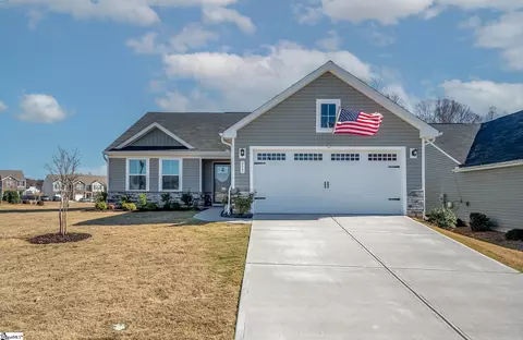 615 Hardwood Dr, Boiling Springs, SC 29316