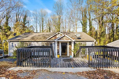 302 Fairmont Dr, Greenville, SC 29605