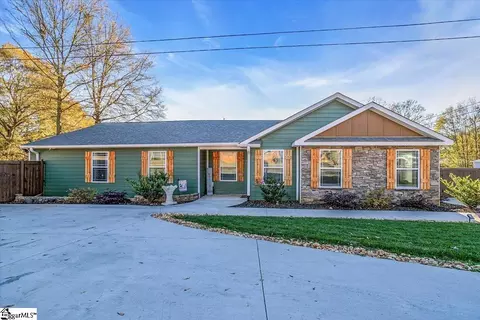 35 Plantation Rd, Greenville, SC 29605