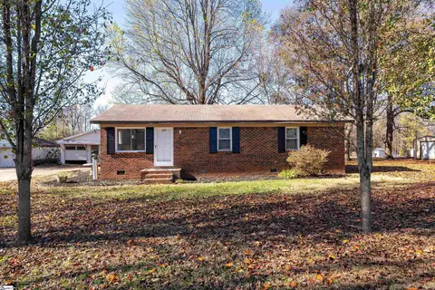 115 Glen Dr, Greer, SC 29651
