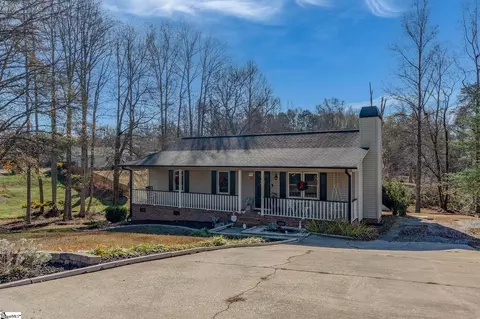 111 Beaver Creek Ct, Marietta, SC 29661 photo 4
