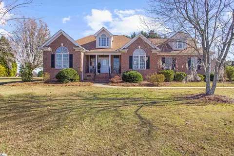 129 Gleneagles Rd, Campobello, SC 29322