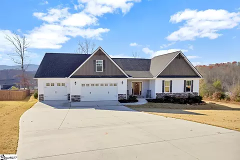 21 Alice Kelley Ct, Travelers Rest, SC 29690