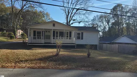 104 Ezra Ln, Liberty, SC 29657