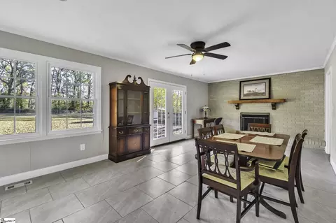 308 Hillcrest Dr, Greer, SC 29651 photo 9