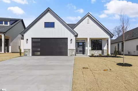 405 Coltop Ct, Simpsonville, SC 29681