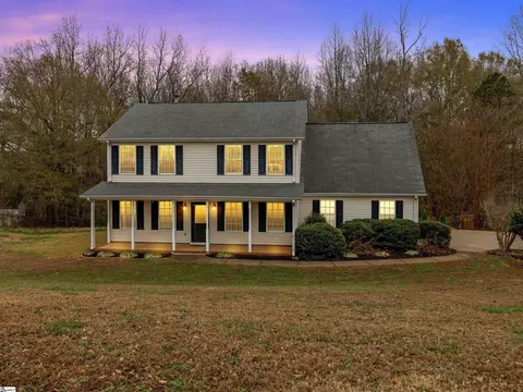312 Red Fox Ln, Chesnee, SC 29323