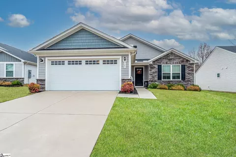 105 Sylvester St, Fountain Inn, SC 29644
