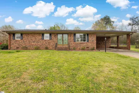 109 Crystal Dr, Duncan, SC 29334