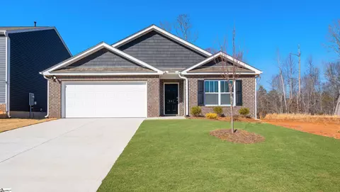 851 Wolverine Ln, Woodruff, SC 29388