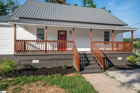 3 Mccaughrin St, Pelzer, SC 29669 photo 2