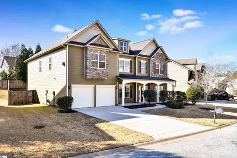 353 Strasburg Dr, Simpsonville, SC 29681