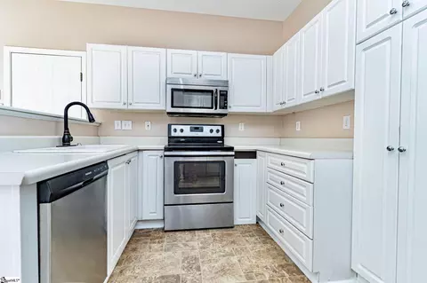Kitchen - 403 Canvasback Way, Easley, SC 29642 photo 3 of 4