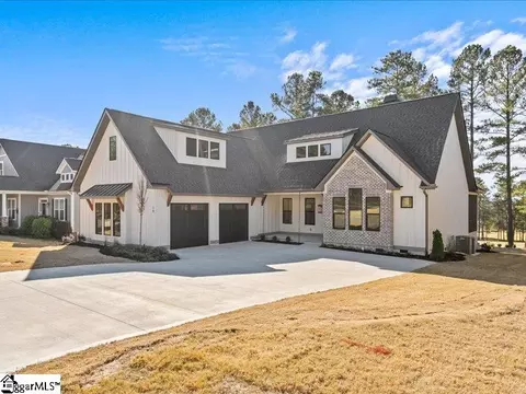 14 Club Cart Rd, Travelers Rest, SC 29690