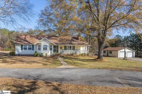 210 Halls Bridge Rd, Inman, SC 29349