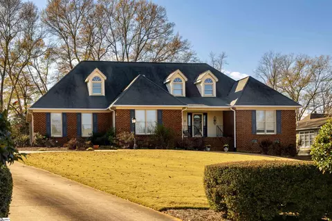 101 Chatsworth Ct, Easley, SC 29642