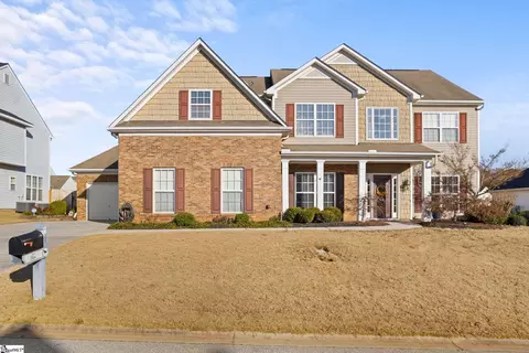 10 Braeburn Dr, Simpsonville, SC 29681