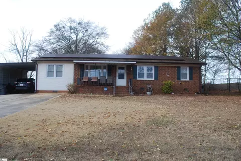 20 Staunton Bridge Rd, Greenville, SC 29611