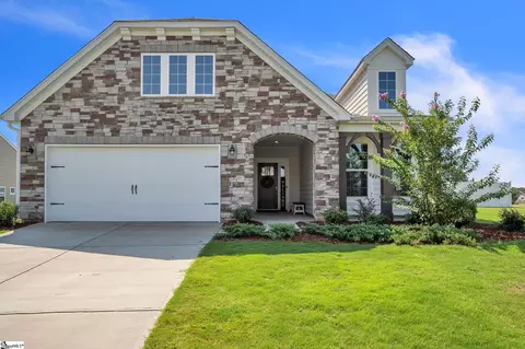 902 Miltona Ln, Greer, SC 29651