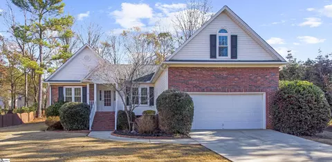203 Planters Row Dr, Mauldin, SC 29662