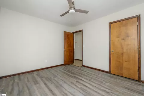211 Brookside Dr, Duncan, SC 29334 photo 8