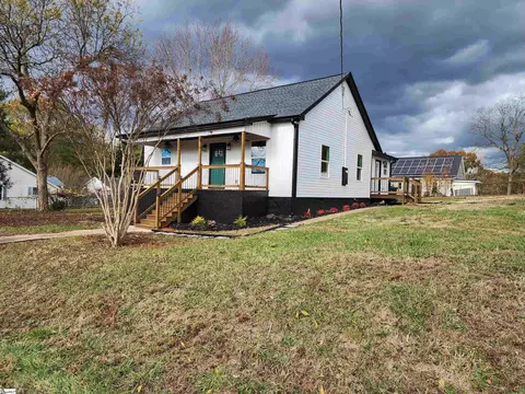 307 Barton St, Easley, SC 29640