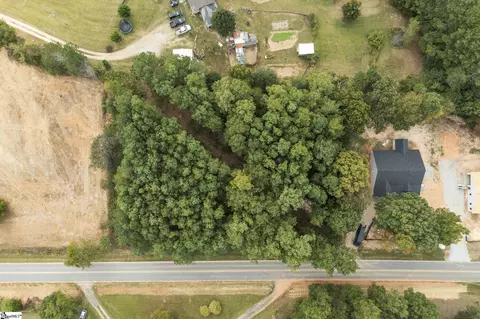 1175 Goodjoin Rd, Campobello, SC 29322 photo 3