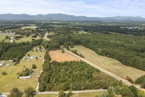 1175 Goodjoin Rd, Campobello, SC 29322 photo 10