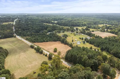 1175 Goodjoin Rd, Campobello, SC 29322 photo 4
