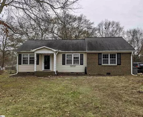 224 Elaine Ave, Taylors, SC 29687