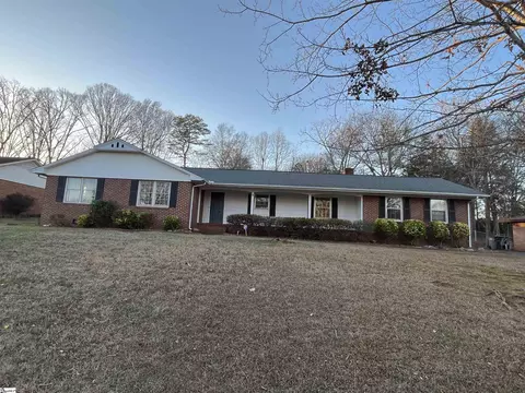 9 Stradley Ter, Greenville, SC 29617
