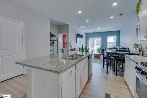 5 Table Mountain Trl, Greer, SC 29651 photo 5