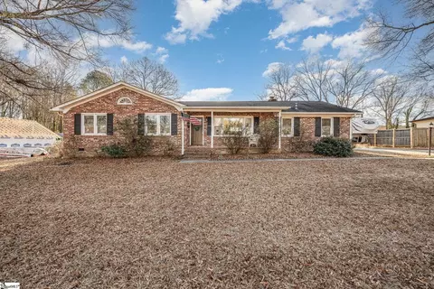 112 Martindale Dr, Simpsonville, SC 29681
