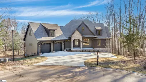 28 Valley Crest Ct, Travelers Rest, SC 29690