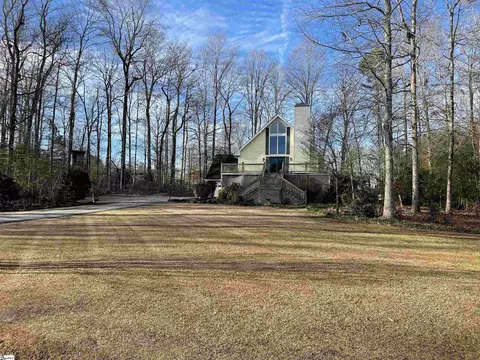 1614 5th Avenue Ext, Clinton, SC 29325