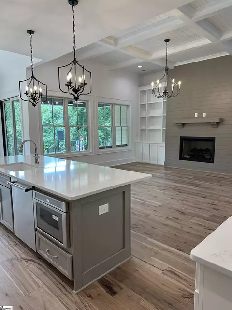 Kitchen - 80 Eagle Rock Rd, Landrum, SC 29356 photo 4 of 5