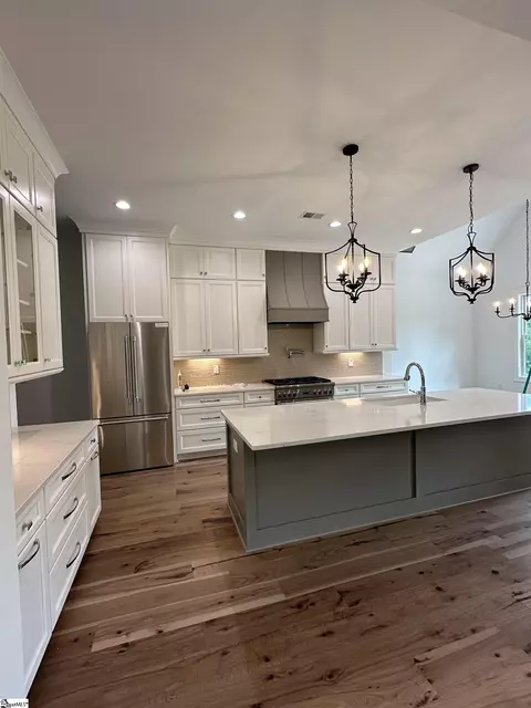 Kitchen - 80 Eagle Rock Rd, Landrum, SC 29356 photo 3 of 5
