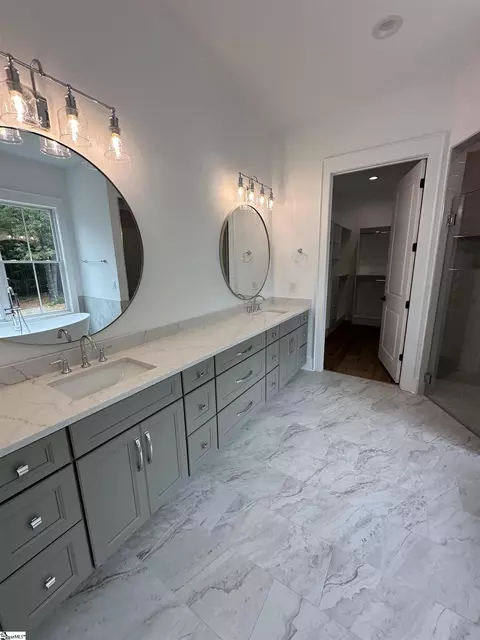 Bath - 80 Eagle Rock Rd, Landrum, SC 29356 photo 1 of 1
