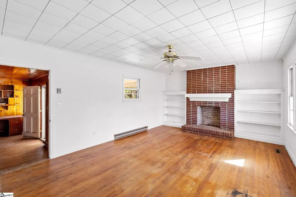 818 Rice Rd, Easley, SC 29640 | 33 Photos - Movoto