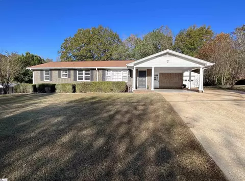 276 Old Farrs Bridge Rd, Greenville, SC 29611