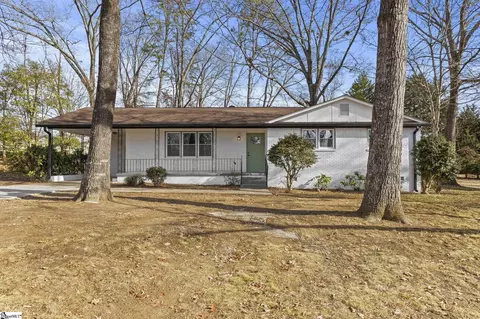 303 Creighton Dr, Taylors, SC 29687