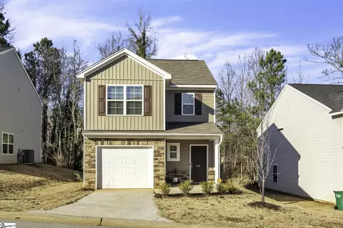 648 Millsgate Cir, Boiling Springs, SC 29316