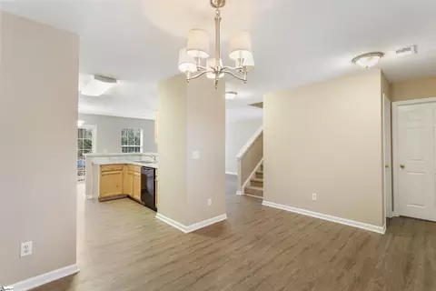 9 Fritzsimons Ct, Greer, SC 29651 photo 3
